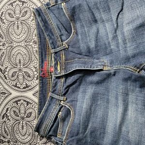 Deluxe  Sz 10 Capris